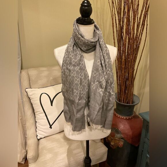NWT & Box Gucci GG Printed Scarf 🧣 - Picture 10 of 10
